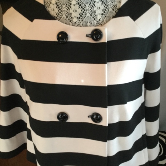 Striped Blazer - size 8 - Picture 3 of 4